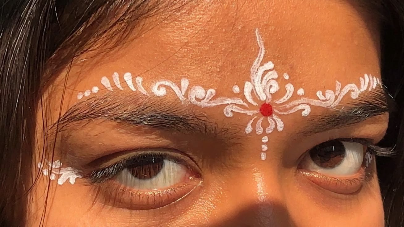 Bindi and temporary tattoo station
